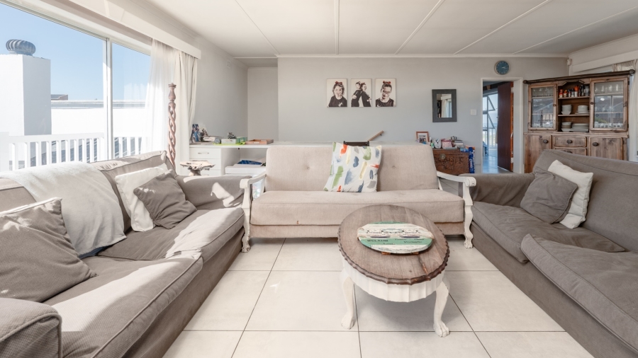 7 Bedroom Property for Sale in Struisbaai Western Cape